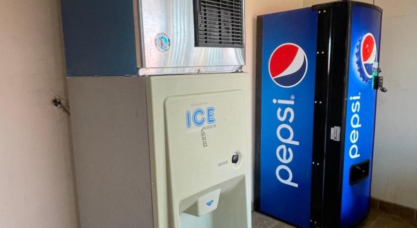 Days Inn by Wyndham Salina South