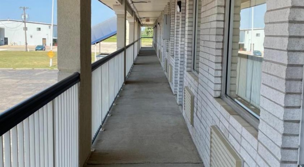 Days Inn by Wyndham Salina South Main image